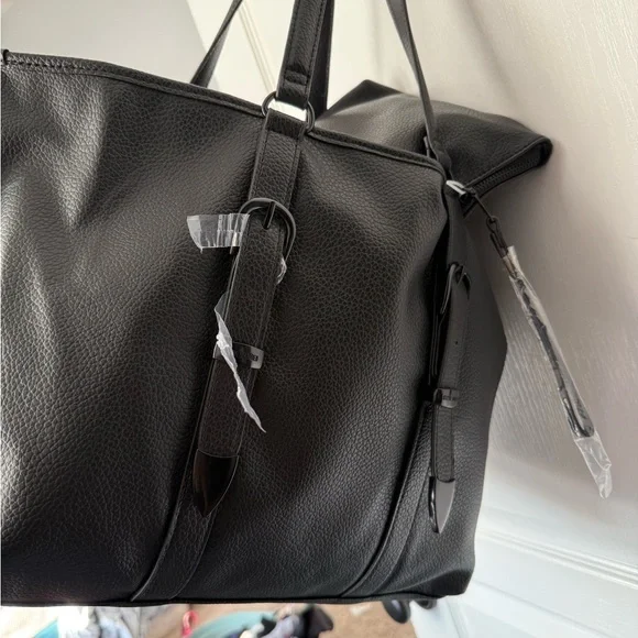 Steve Madden Black Tote Bag - Picture 7 of 9